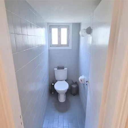 Comfy 2br In The Center, Free Parking And 3min Walk To The Beach! Apartment Larnaka